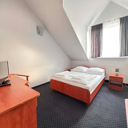 Hotel Jan 2*